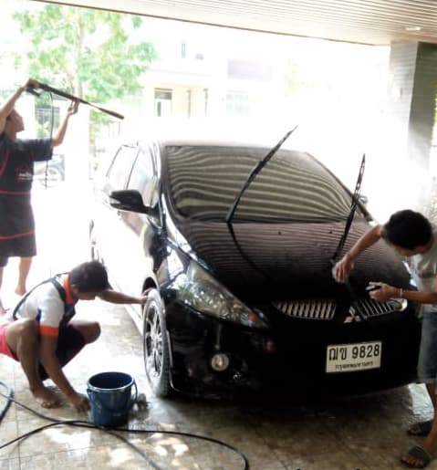 เริ่มจ้างคนช่วยงาน