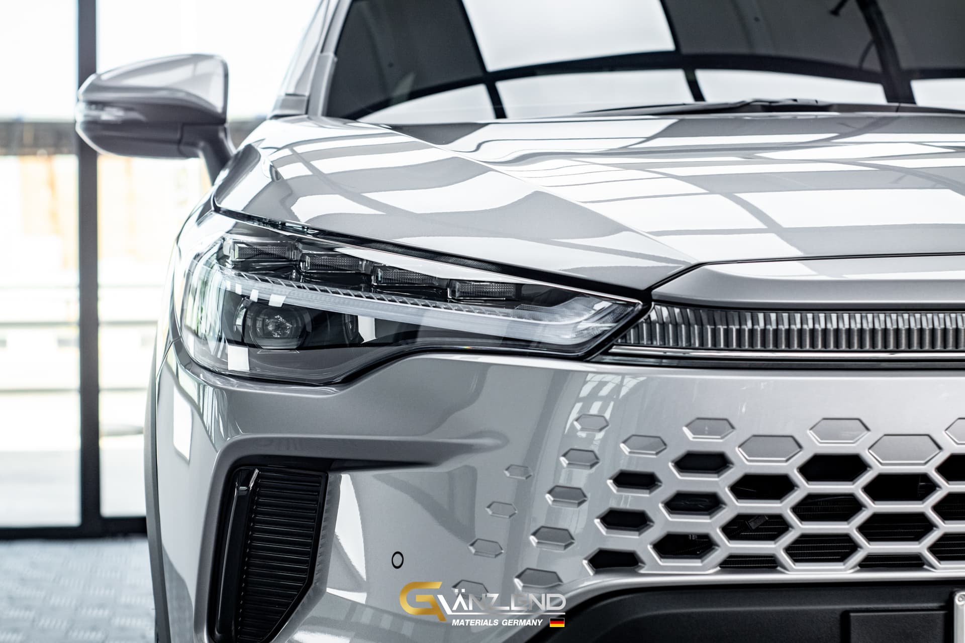 ORA Good Cat GT สีเทา เงาสวยมีมิติ