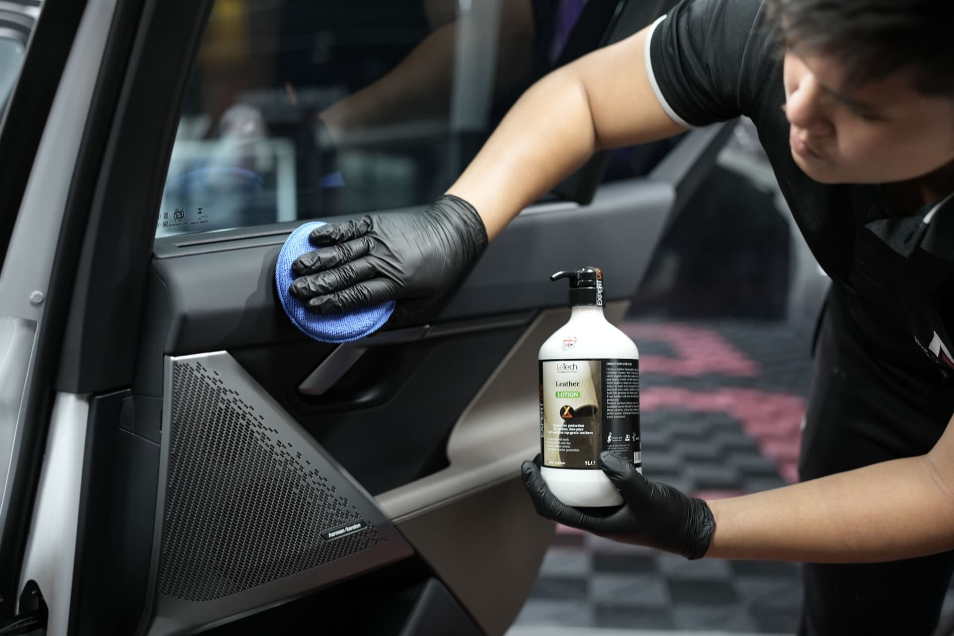 การบำรุงรักษาภายในและเบาะหนัง