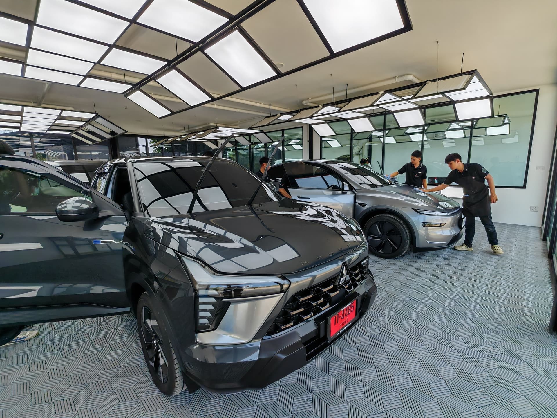 ภาพบรรยากาศบ้านคนรักรถ สำนักงานใหญ่ บายพาสราชบุรี 4
